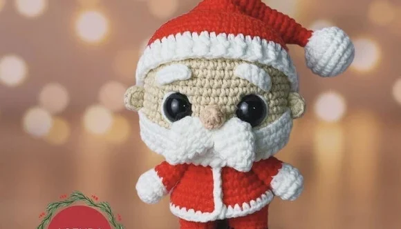 Mini Papai Noel 15cm amigurumi