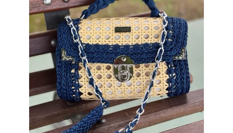 Bolsa de crochê com fio náutico e tela indiana