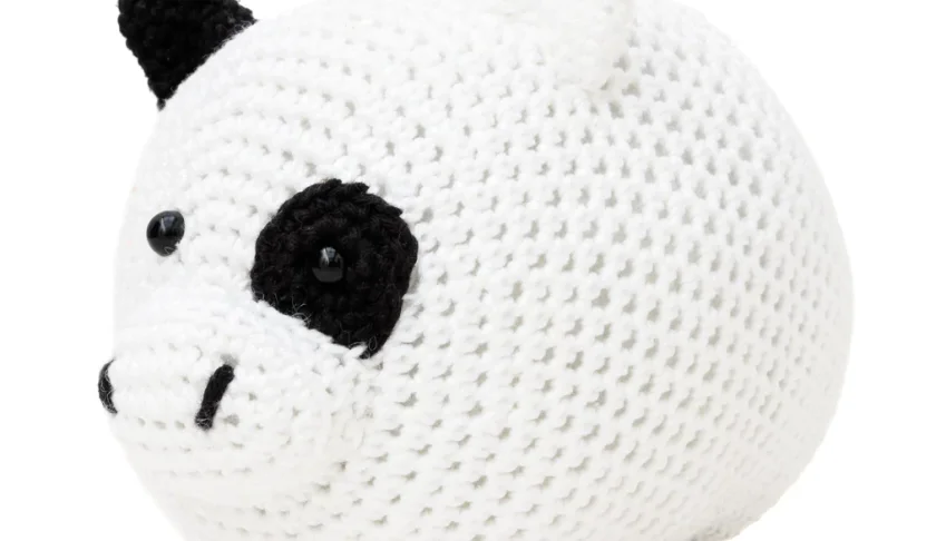 Porquinho Preto e Branco em Crochê Amigurumi