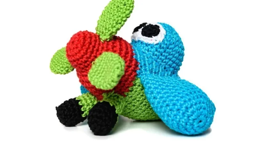 Avião em amigurumi