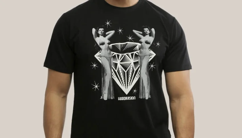 Camiseta Preta Burlesque
