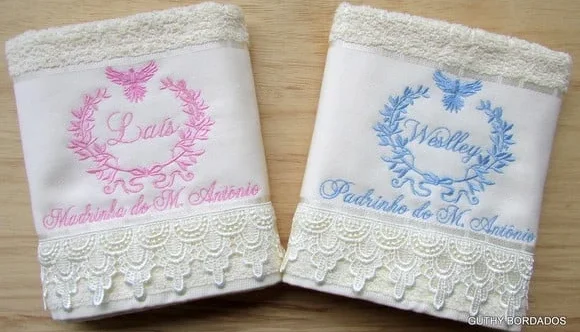 Kit com 2 Toalhas de Rosto para Padrinhos