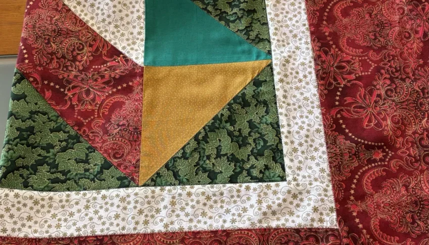 Toalha de Mesa Natalina - 89 x 89 cm