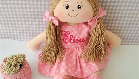 Boneca de Pano Personalizada com Nome