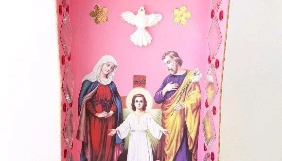 Relicário Sagrada Família com Divino - Rosa