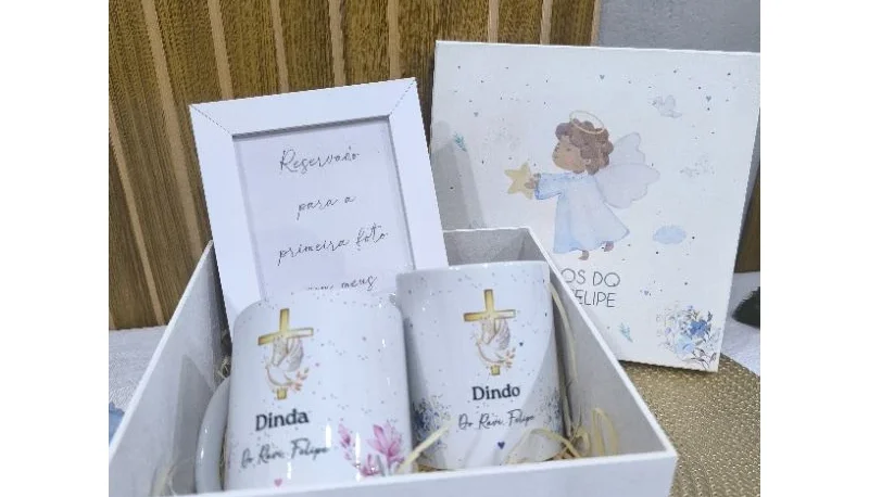 Kit Caixa e Canecas Personalizadas para Batizado