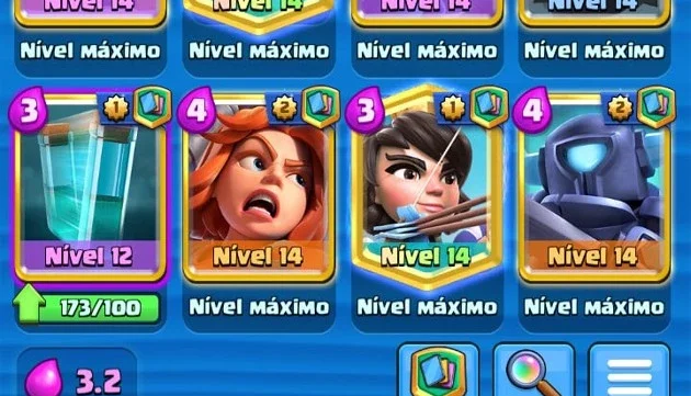 Vende-se Conta do Clash Royal nivel 14, com 10 mil gemas!