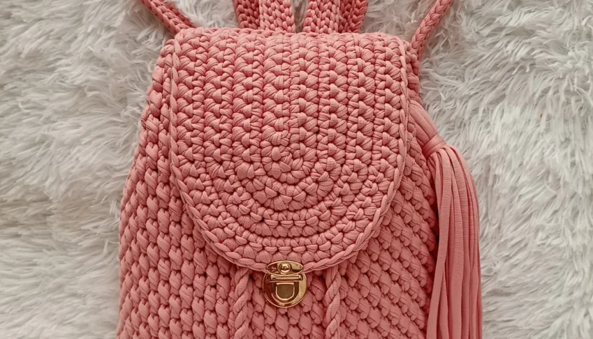 Bolsas de crochê em fio de malha