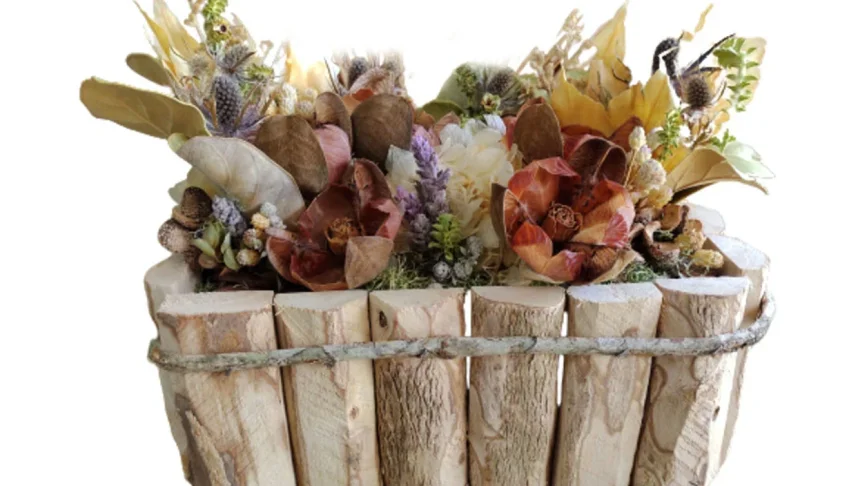 Jardineira Rústica com Flores Desidratadas