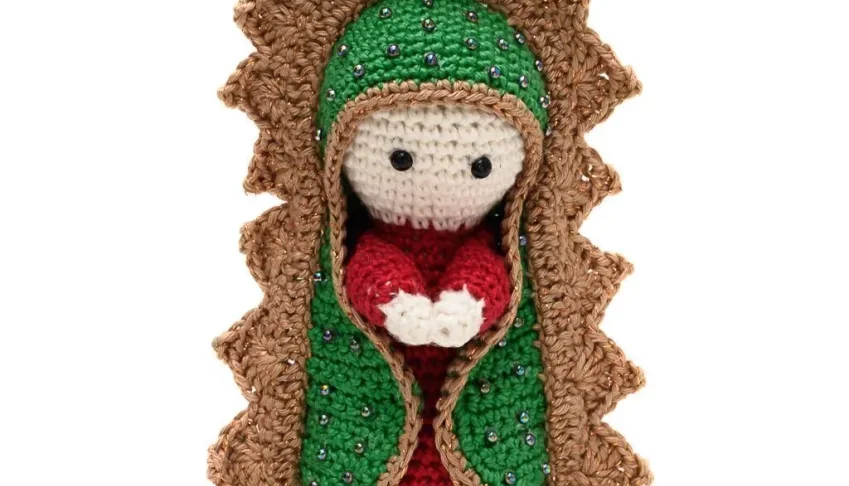 Nossa Senhora de Guadalupe em amigurumi
