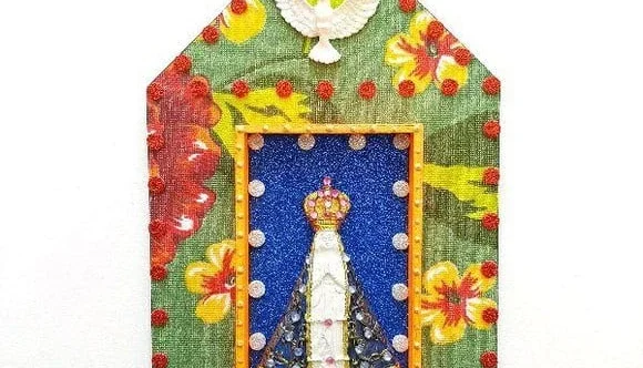 Capelinha de Madeira e Chita "N. S. Aparecida"