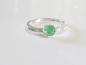 Anel de esmeralda natural extra - Artesanato e Personalizados