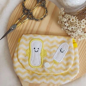 Porta-absorventes de feltro - Artesanato e Personalizados