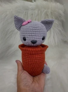 Vaso em crochê com gatinho
