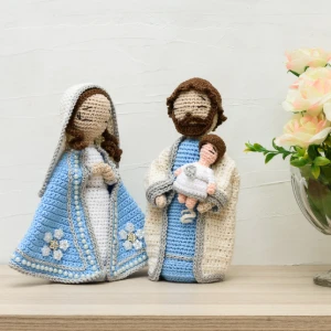Sagrada Família em Amigurumi: Maria, José e Jesus - Artesanato e Personalizados