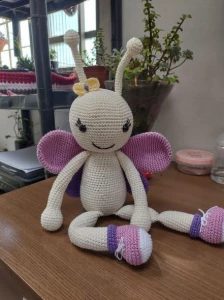 Amigurumi Borboleta Cristal tamanho 50 cm