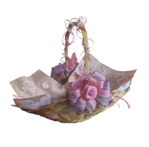 Cesta de Bambu decorada em tons de rosa e lilás