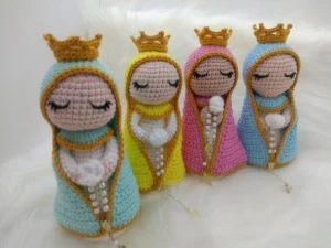 Santinha em Crochê - Artesanato e Personalizados