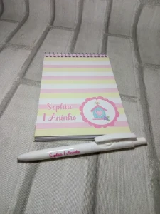 Kit 20 Bloquinhos A6 Personalizados com 50 Folhas - Artesanato e Personalizados