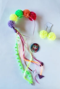 Kit Festa Tiara Coroa de Pompoms e Brincos Pompom - Artesanato e Personalizados
