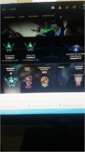 Conta platina 2 /107 skins/ faltando apenas 16 campeoes - League of Legends LOL