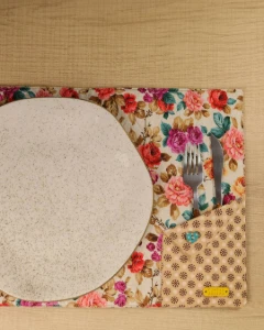 Lugar Americano Individual Floral com Bolso - Artesanato e Personalizados