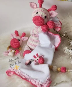 Kit Baby em Crochê com Naninha - Tema Girafa