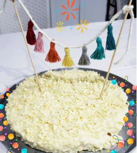 Topo de Bolo Mini Guirlanda de Tassels - Artesanato e Personalizados