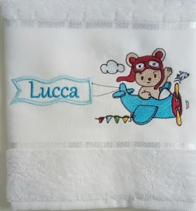Kit com 3 Toalhas de Banho Infantil Personalizadas