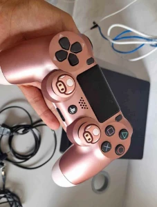 PS4 todo bom, bem conservado jogos, controles novos redset e - Outros
