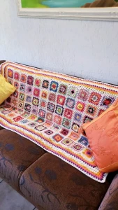Manta em Crochê Multicolorida