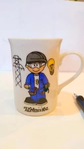 Caneca de Porcelana Eletricista Personalizada - 240 ml
