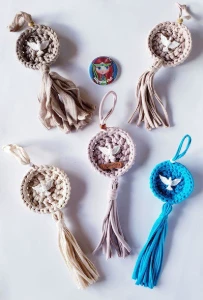 Mandala Divino Espírito Santo em Fio de Malha - Artesanato e Personalizados