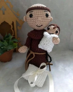 Santo Antônio Amigurumi
