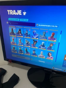 Conta Fortnite Com Cavaleiro Negro E Varias Skins Antigas/Sa