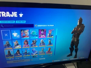 Conta Fortnite Com Cavaleiro Negro E Varias Skins Antigas/Sa