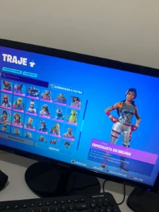 Conta Fortnite Com Cavaleiro Negro E Varias Skins Antigas/Sa
