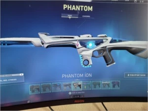 Vendo conta Valorant R$2400 em skins