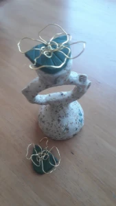 Brincos Arabesco em Polimerclay Verde e Latão - Artesanato e Personalizados