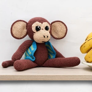 Macaco de Colete em Amigurumi - Artesanato e Personalizados