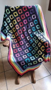 Manta Multicolorida em Crochê - Artesanato e Personalizados