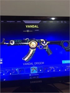 conta valorant skins