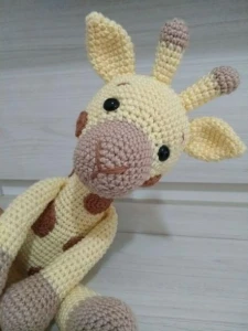 Amigurumi Girafa Dengosa - Artesanato e Personalizados