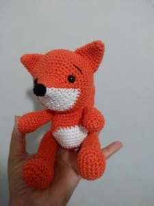 Amigurumi Raposa - Artesanato e Personalizados