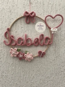 Guirlanda Laço, Coração e Flores de Tricotin - Artesanato e Personalizados