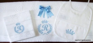 Kit Banho, Boca e Babador Personalizado - Artesanato e Personalizados