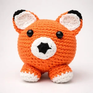 Raposa Bola Amigurumi Artesanal para Bebê - Artesanato e Personalizados