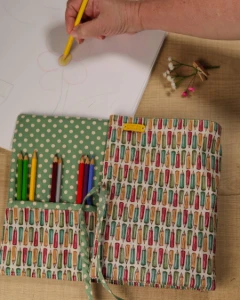 Estojo Rolinho Artesanal para 48 Lápis - Artesanato e Personalizados