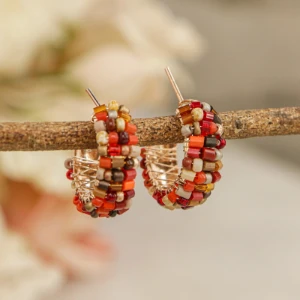 Brinco Artesanal de Argola com Miçangas
