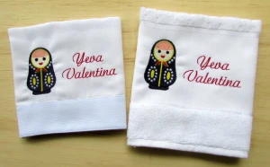 Kit Toalha e Fralda de Boca Bordadas e Personalizadas - Artesanato e Personalizados